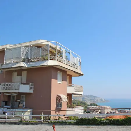 Appartamento Cesare By Interhome